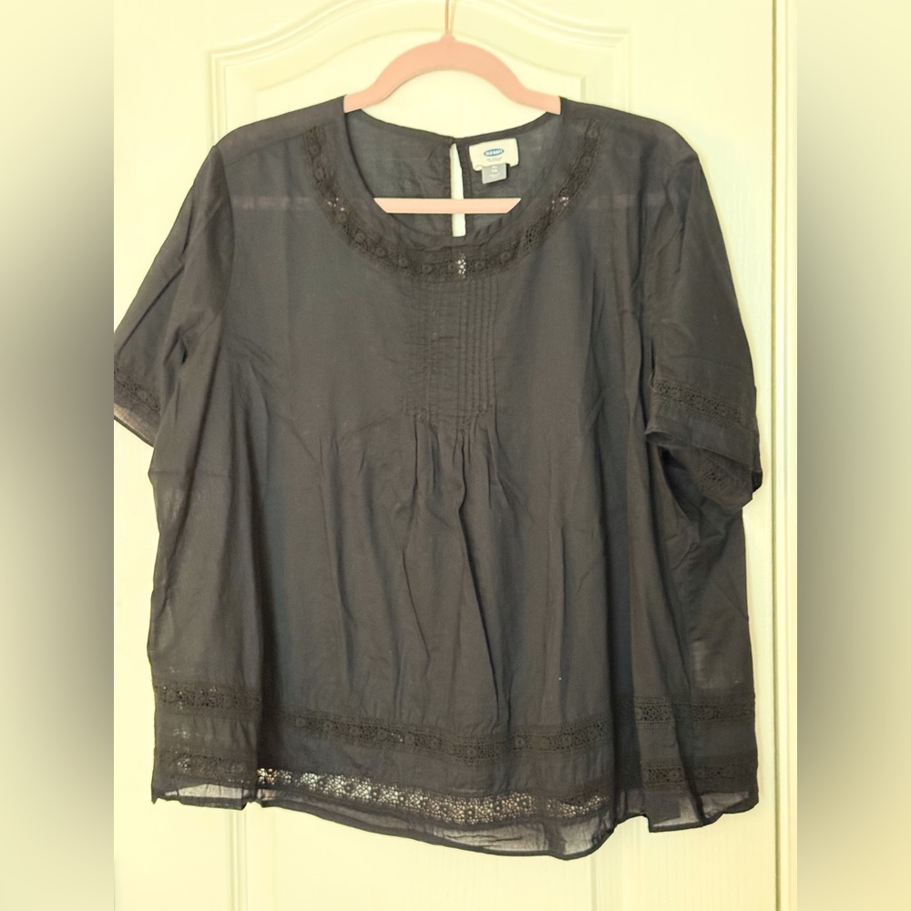 Old Navy SS Black w/ lace Blouse SzXL